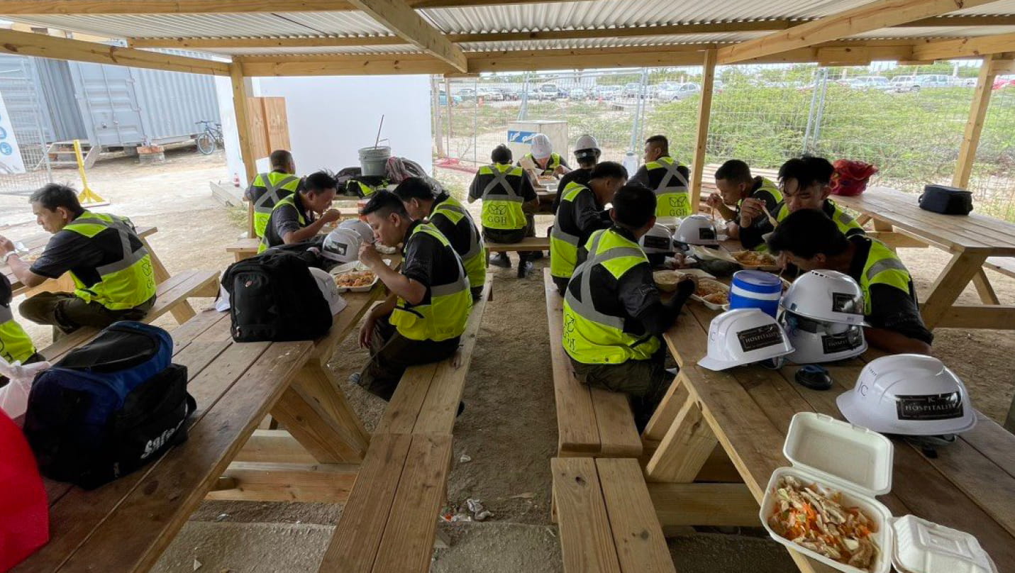 XIN CHÚC MỪNG ĐOÀN LAO ĐỘNG KỸ THUẬT V.F.R  ĐÃ HOÀN THÀNH XUẤT SẮC DỰ ÁN TẠI ARUBA! (9)