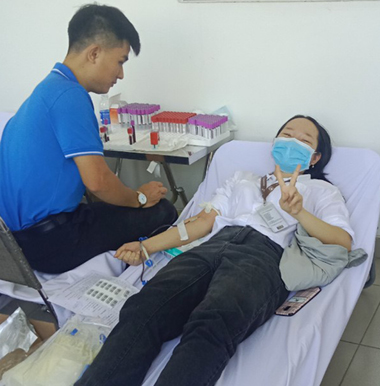NGƯỜI LAO ĐỘNG V.F.R HƯỞNG ỨNG CHƯƠNG TRÌNH HIẾN MÁU TÌNH NGUYỆN (7)