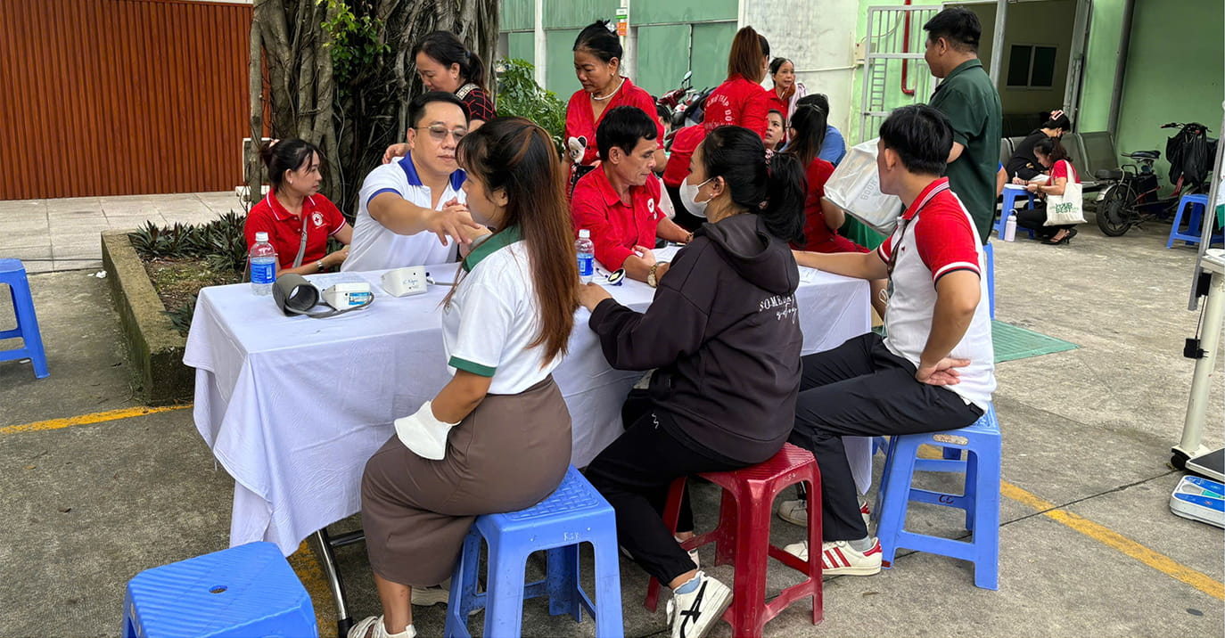 CÔNG NHÂN VIÊN V.F.R THAM GIA HIẾN MÁU TÌNH NGUYỆN TẠI BỆNH VIỆN HOÀN MỸ HẠNH PHÚC (5)
