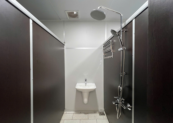 KHU VỰC NHÀ TẮM DÀNH CHO NGƯỜI LAO ĐỘNG V.F.R – KHÔNG GIAN TIỆN NGHI, SẠCH SẼ VÀ ĐẦY ĐỦ TIỆN ÍCH (3)