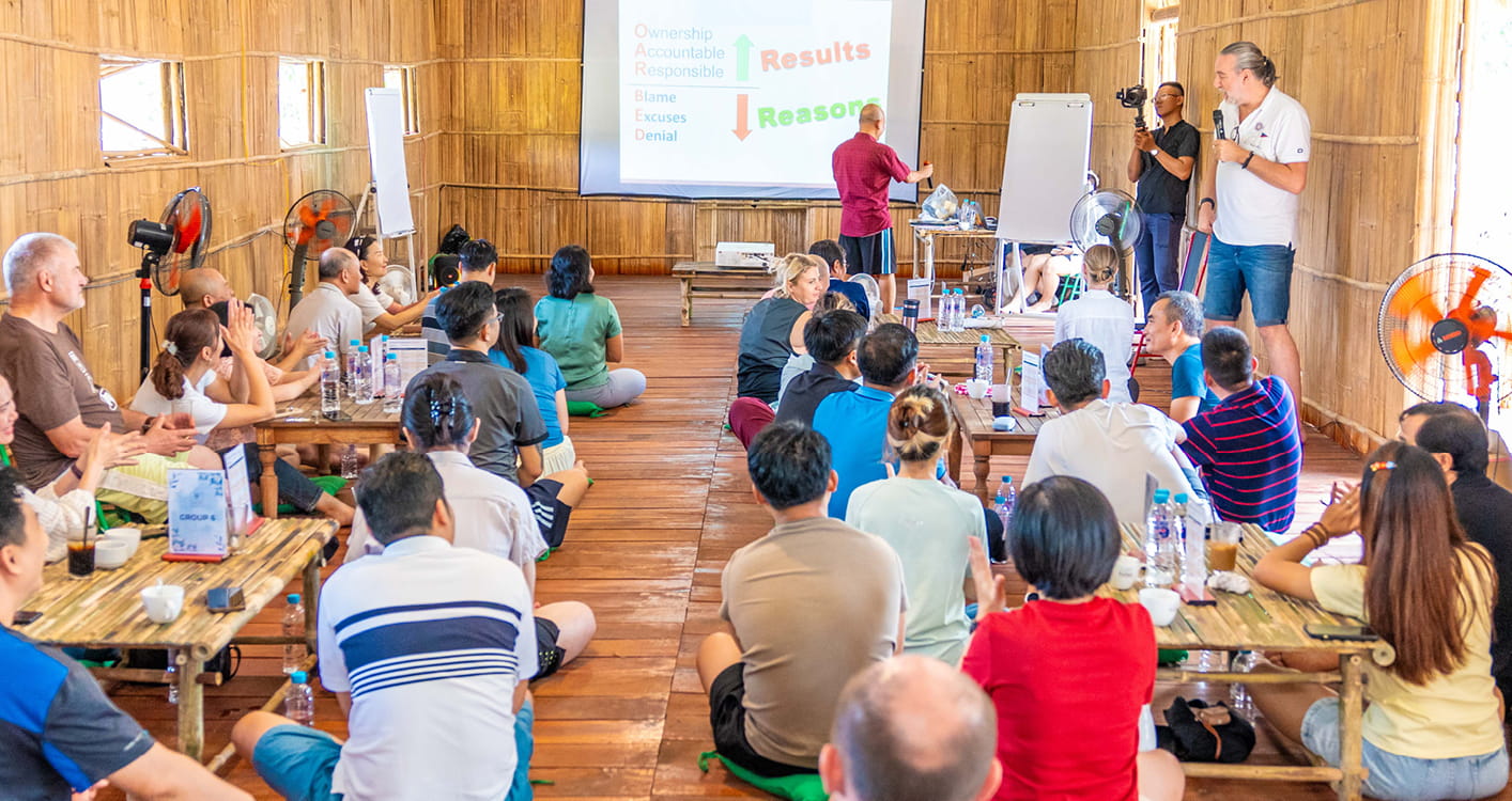 CHƯƠNG TRÌNH HỌP CẤP QUẢN LÍ QUÝ 3 NĂM 2025: “OWNERSHIP MAKES ACHIEVEMENT COLLABORATION MAKES EXCELLENCE ” TẠI TÀ LÀI (7)