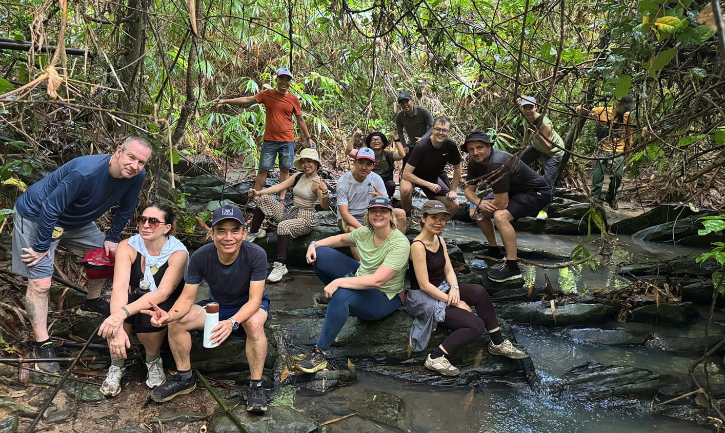 CHƯƠNG TRÌNH HỌP CẤP QUẢN LÍ QUÝ 3 NĂM 2025: “OWNERSHIP MAKES ACHIEVEMENT COLLABORATION MAKES EXCELLENCE ” TẠI TÀ LÀI (39)