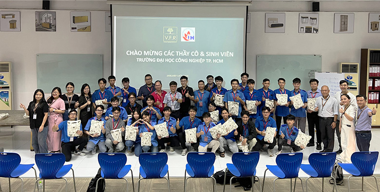 SINH VIÊN ĐẠI HỌC CÔNG NGHIỆP THAM QUAN V.F.R – TRẢI NGHIỆM MÔI TRƯỜNG LÀM VIỆC & PHÚC LỢI TOÀN DIỆN