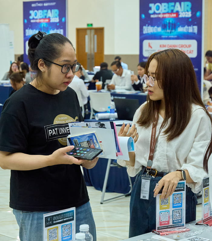 V.F.R TẠI NGÀY HỘI VIỆC LÀM 2025 – CHỦ ĐỘNG KẾT NỐI, GẮN KẾT GIÁ TRỊ (21)