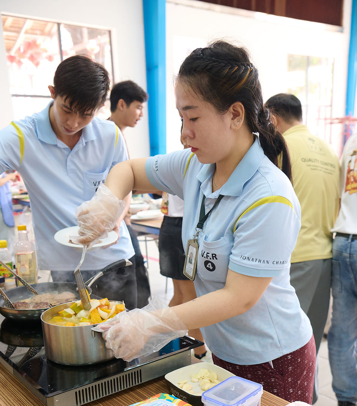 CHÚC MỪNG HỘI THI NẤU ĂN 8/3 CỦA V.F.R DIỄN RA THÀNH CÔNG TỐT ĐẸP (5)
