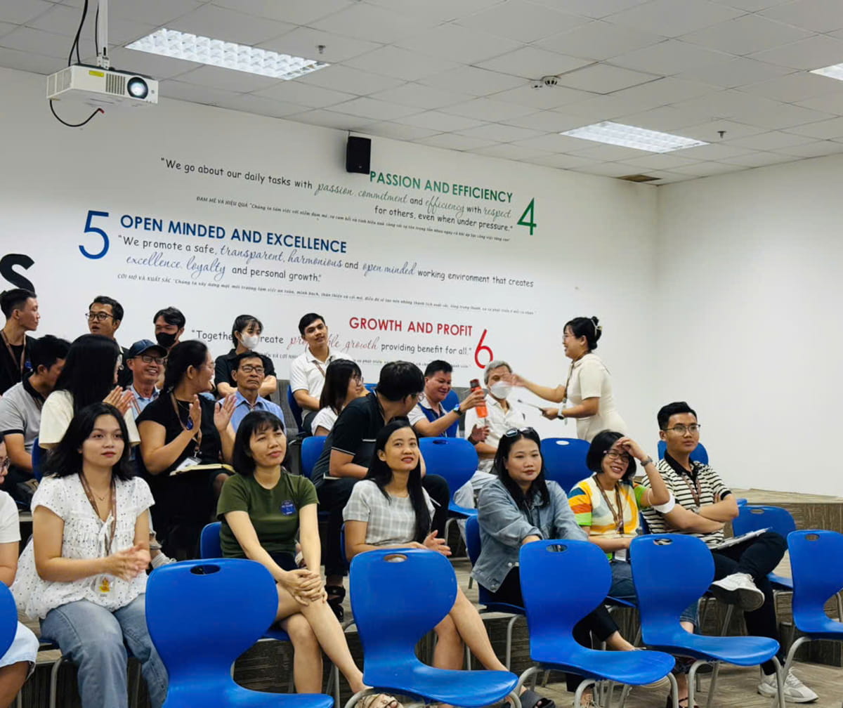 DIỄN ĐÀN TRỰC TUYẾN CÂU LẠC BỘ AI TẠI V.F.R (11)