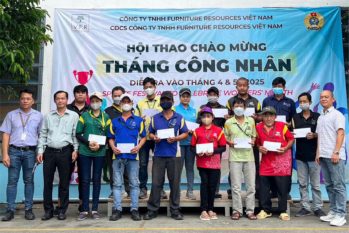 LĐLĐ ĐỒNG HÀNH CÙNG V.F.R TRONG THÁNG CÔNG NHÂN 2025: TRAO GIẢI HỘI THAO & LAN TỎA YÊU THƯƠNG (15)