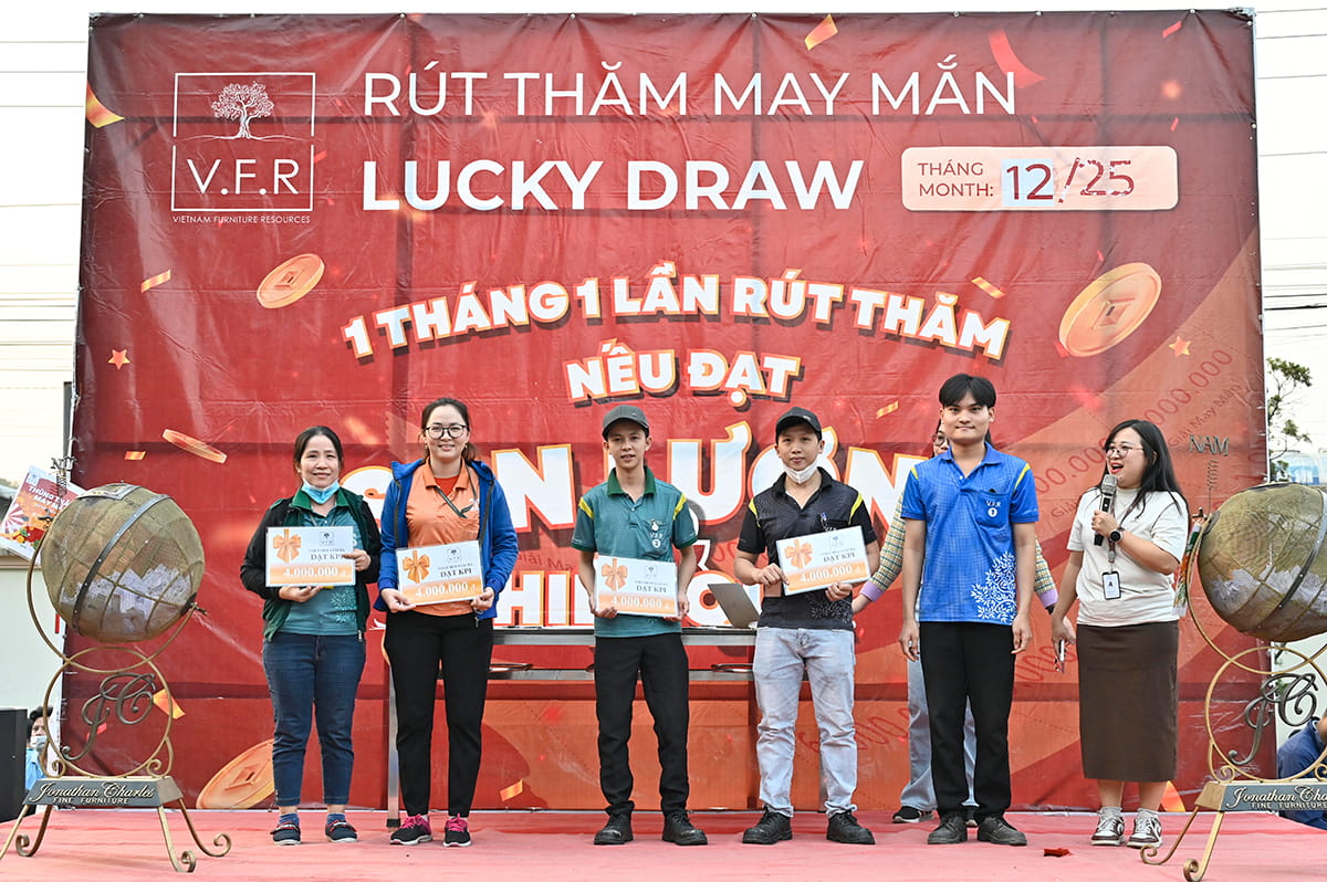 V.F.R TỔ CHỨC BỐC THĂM MAY MẮN CHO TOÀN THỂ CÔNG NHÂN THƯỞNG ĐẠT CHỈ TIÊU THÁNG 12/2025 (13)