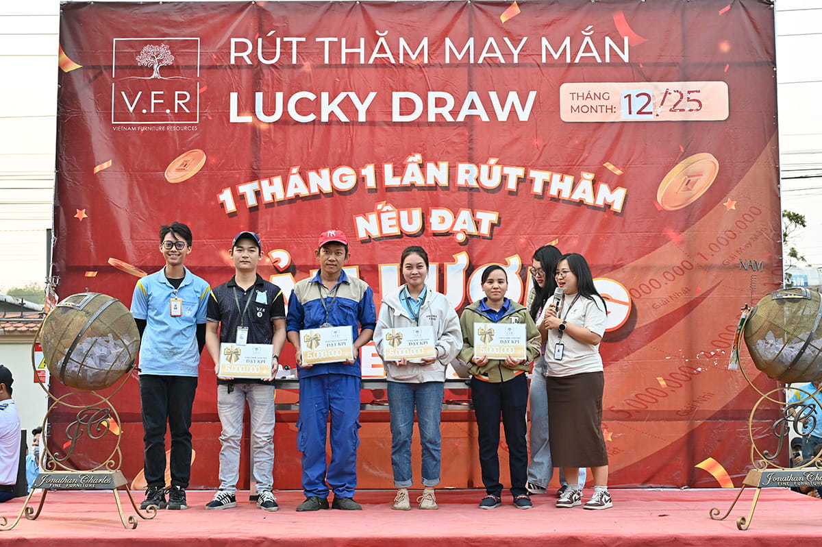 V.F.R TỔ CHỨC BỐC THĂM MAY MẮN CHO TOÀN THỂ CÔNG NHÂN THƯỞNG ĐẠT CHỈ TIÊU THÁNG 12/2025 (15)