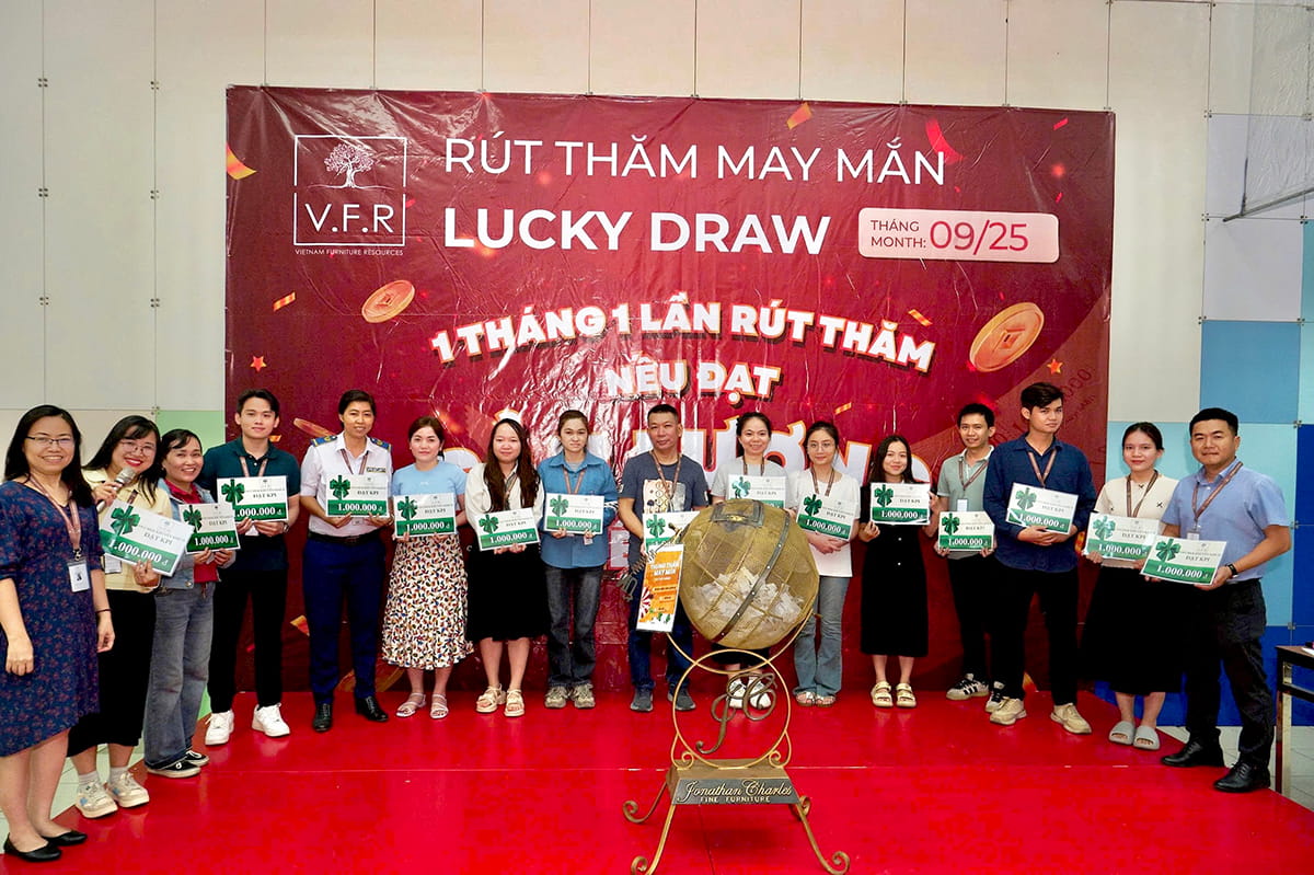 V.F.R TỔ CHỨC BỐC THĂM MAY MẮN CHO TOÀN THỂ CÔNG NHÂN VIÊN SAU KHI ĐẠT CHỈ TIÊU THÁNG 9/2025 (3)