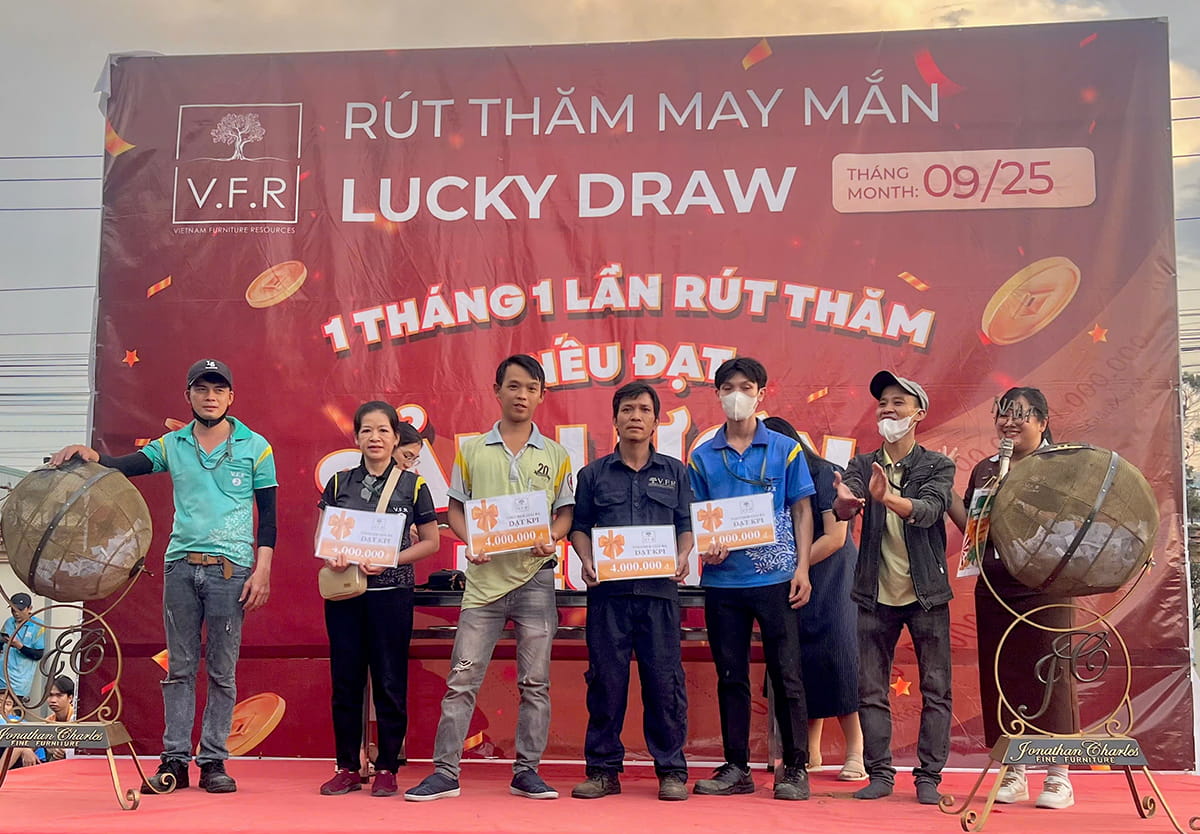 V.F.R TỔ CHỨC BỐC THĂM MAY MẮN CHO TOÀN THỂ CÔNG NHÂN VIÊN SAU KHI ĐẠT CHỈ TIÊU THÁNG 9/2025 (13)
