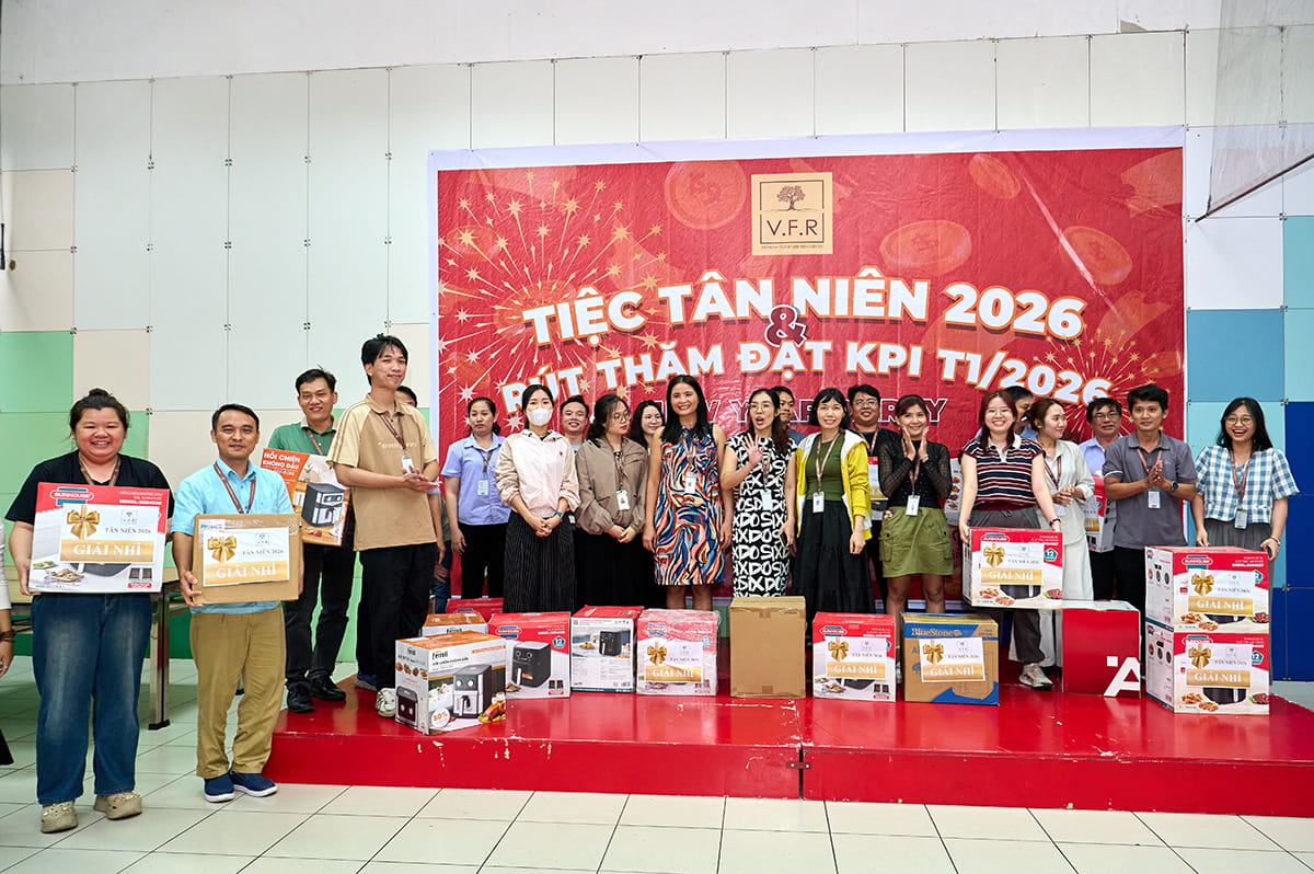 NIỀM VUI ĐẦU NĂM TẠI V.F.R: QUAY SỐ MAY MẮN DÀNH CHO CÔNG NHÂN VÀ NHÂN VIÊN (9)