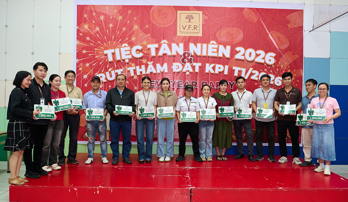 NIỀM VUI ĐẦU NĂM TẠI V.F.R: QUAY SỐ MAY MẮN DÀNH CHO CÔNG NHÂN VÀ NHÂN VIÊN (15)