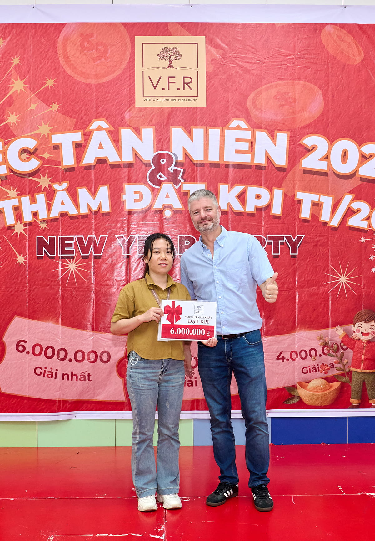 NIỀM VUI ĐẦU NĂM TẠI V.F.R: QUAY SỐ MAY MẮN DÀNH CHO CÔNG NHÂN VÀ NHÂN VIÊN (25)