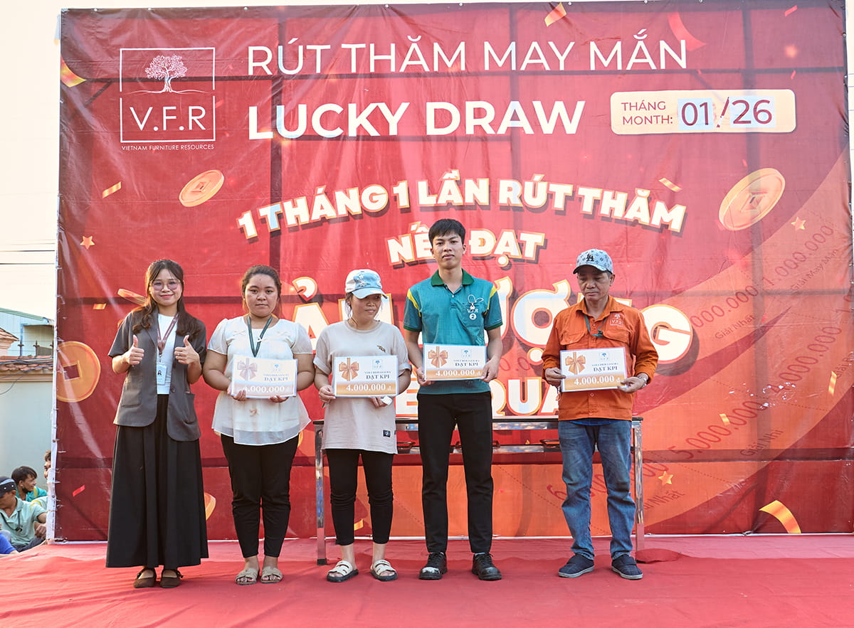 NIỀM VUI ĐẦU NĂM TẠI V.F.R: QUAY SỐ MAY MẮN DÀNH CHO CÔNG NHÂN VÀ NHÂN VIÊN (29)