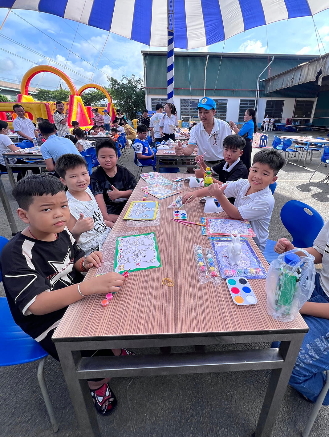 NỤ CƯỜI TRẺ THƠ LUÔN LÀ MÓN QUÀ VÔ GIÁ (5)