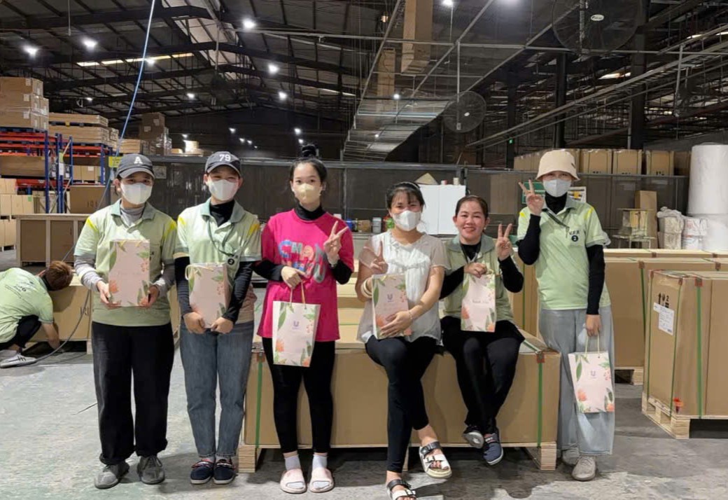CÔNG ĐOÀN CƠ SỞ V.F.R GỬI NHỮNG PHẦN QUÀ THIẾT THỰC GỬI ĐẾN CHỊ EM NHÂN NGÀY 8/3 (15)